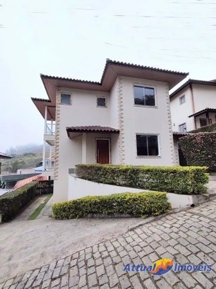 Casa à venda com 4 quartos, 204m² - Foto 1