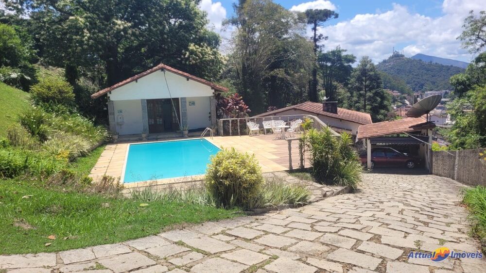 Casa à venda com 3 quartos, 319m² - Foto 8