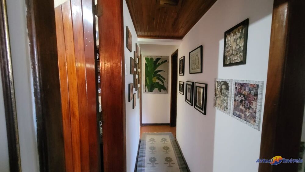 Casa à venda com 3 quartos, 319m² - Foto 5