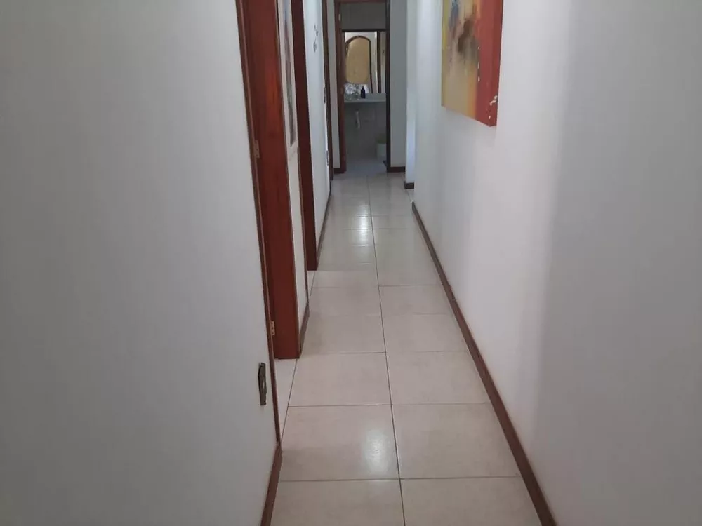 Casa à venda com 3 quartos, 640m² - Foto 3