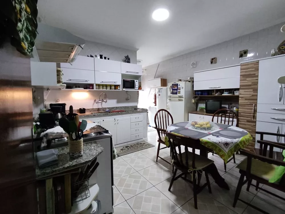 Apartamento, 3 quartos, 131 m² - Foto 2