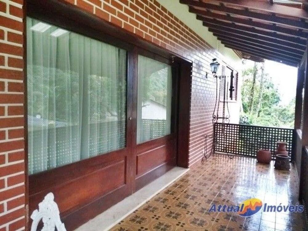 Casa à venda com 3 quartos, 1900m² - Foto 3