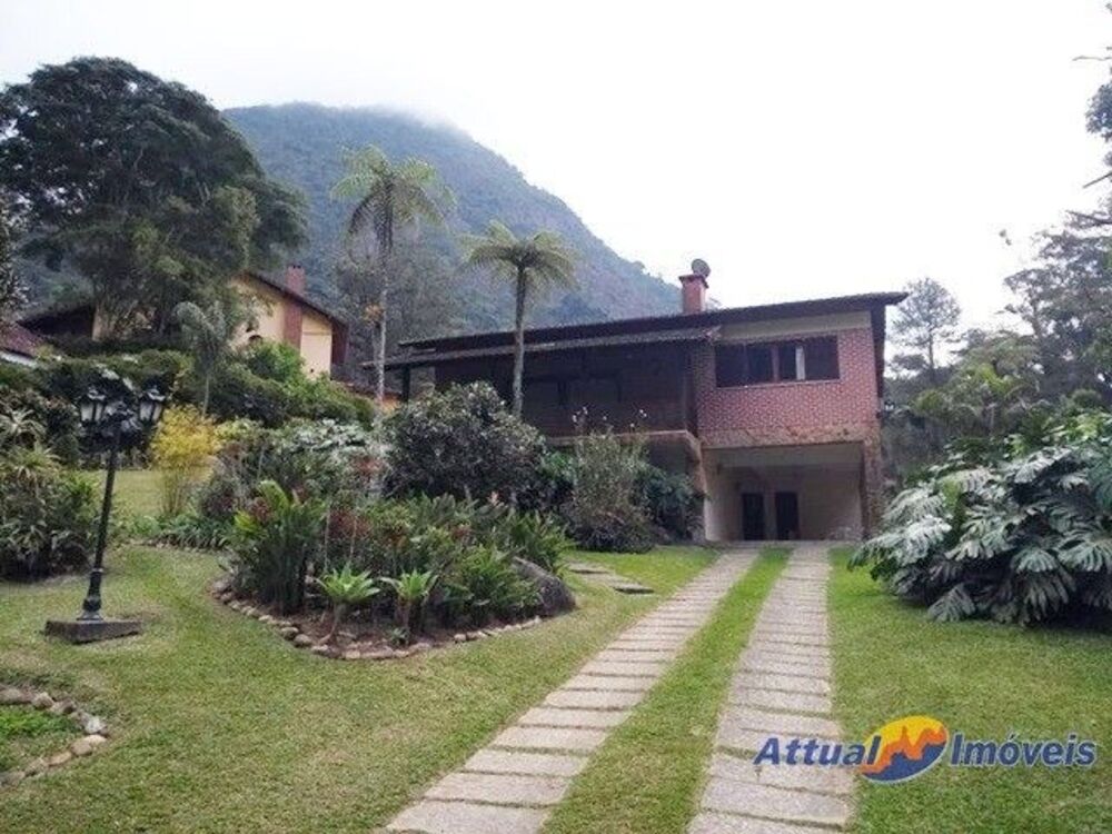 Casa à venda com 3 quartos, 1900m² - Foto 1