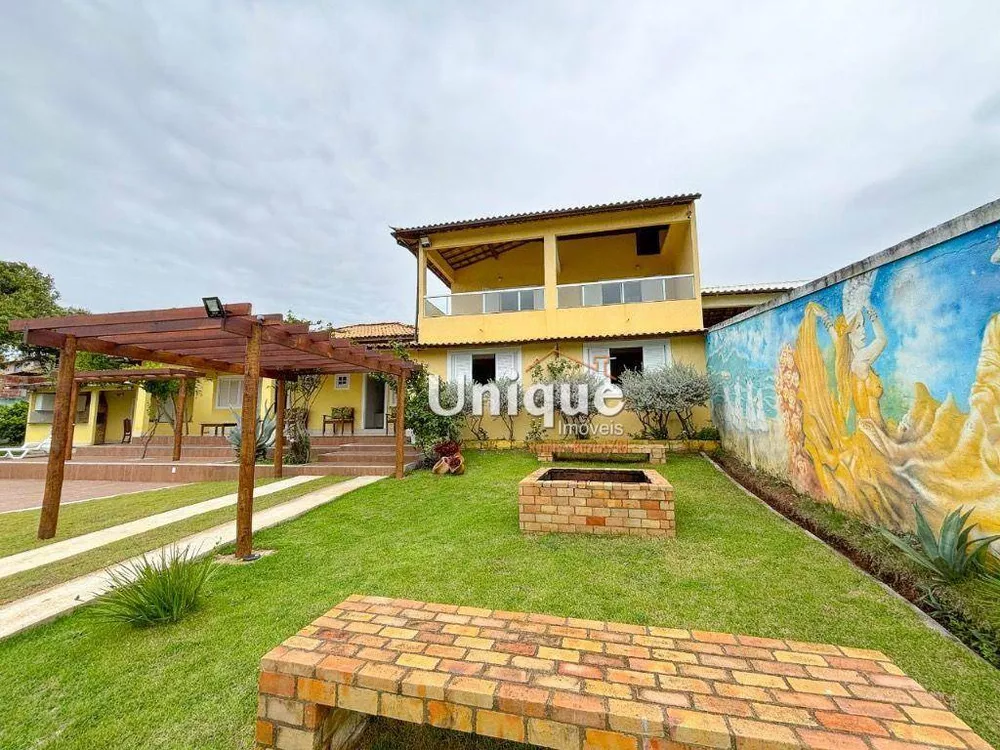 Casa, 4 quartos, 350 m² - Foto 1