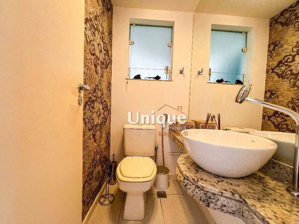Casa de Condomínio à venda com 4 quartos, 250m² - Foto 8