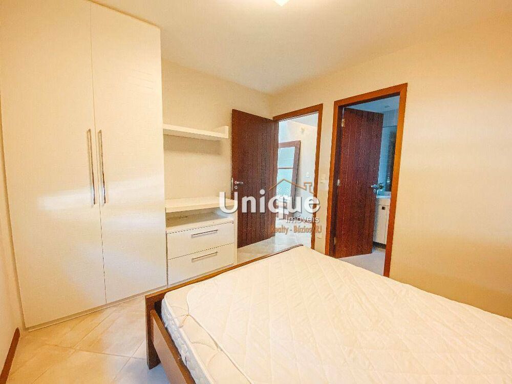 Casa de Condomínio à venda com 4 quartos, 240m² - Foto 4