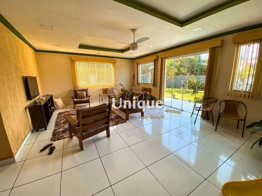 Casa de Condomínio à venda com 3 quartos, 150m² - Foto 2