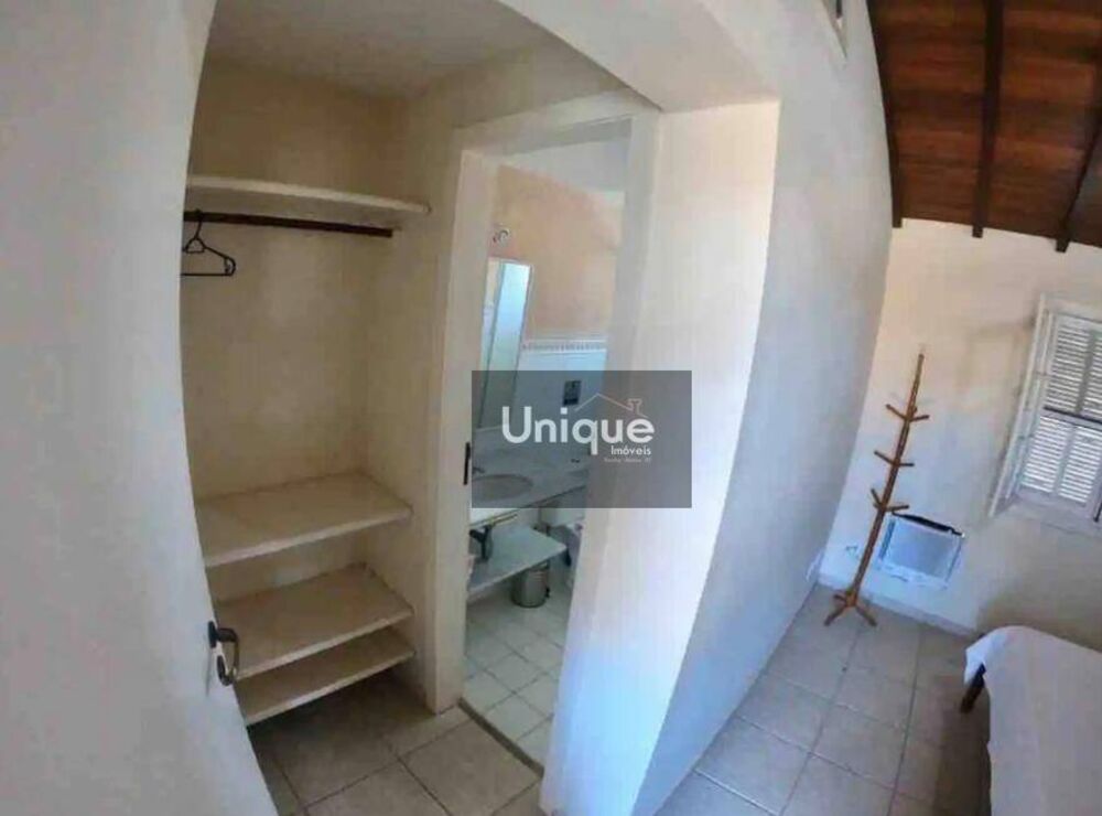 Casa, 4 quartos, 250 m² - Foto 1