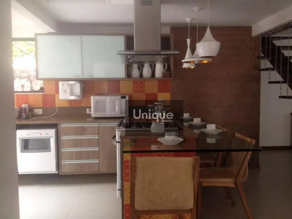 Casa, 5 quartos, 300 m² - Foto 28