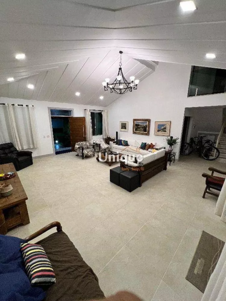 Casa, 4 quartos, 240 m² - Foto 25