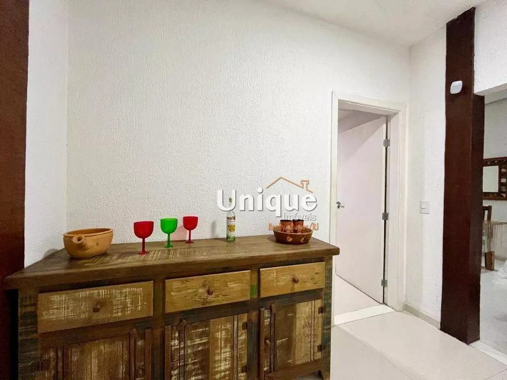 Casa, 5 quartos, 236 m² - Foto 9