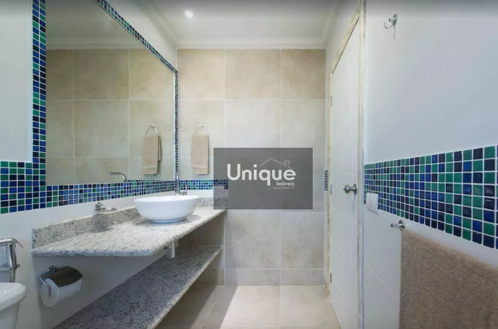 Casa, 5 quartos, 350 m² - Foto 22