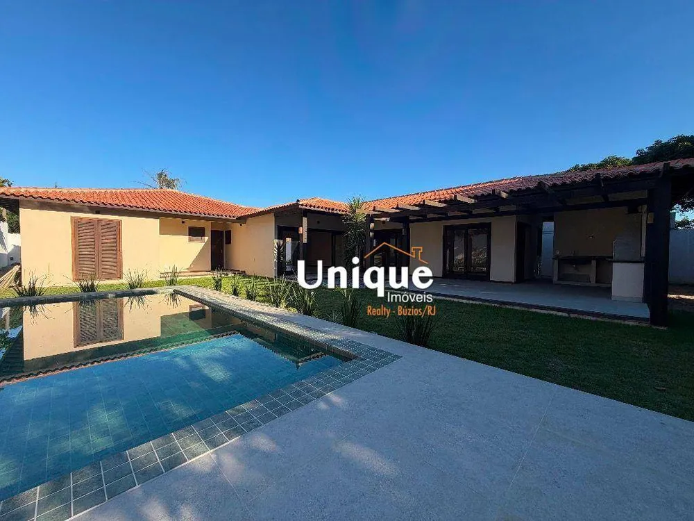 Casa, 4 quartos, 245 m² - Foto 1