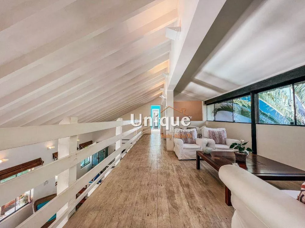 Casa, 7 quartos, 645 m² - Foto 1