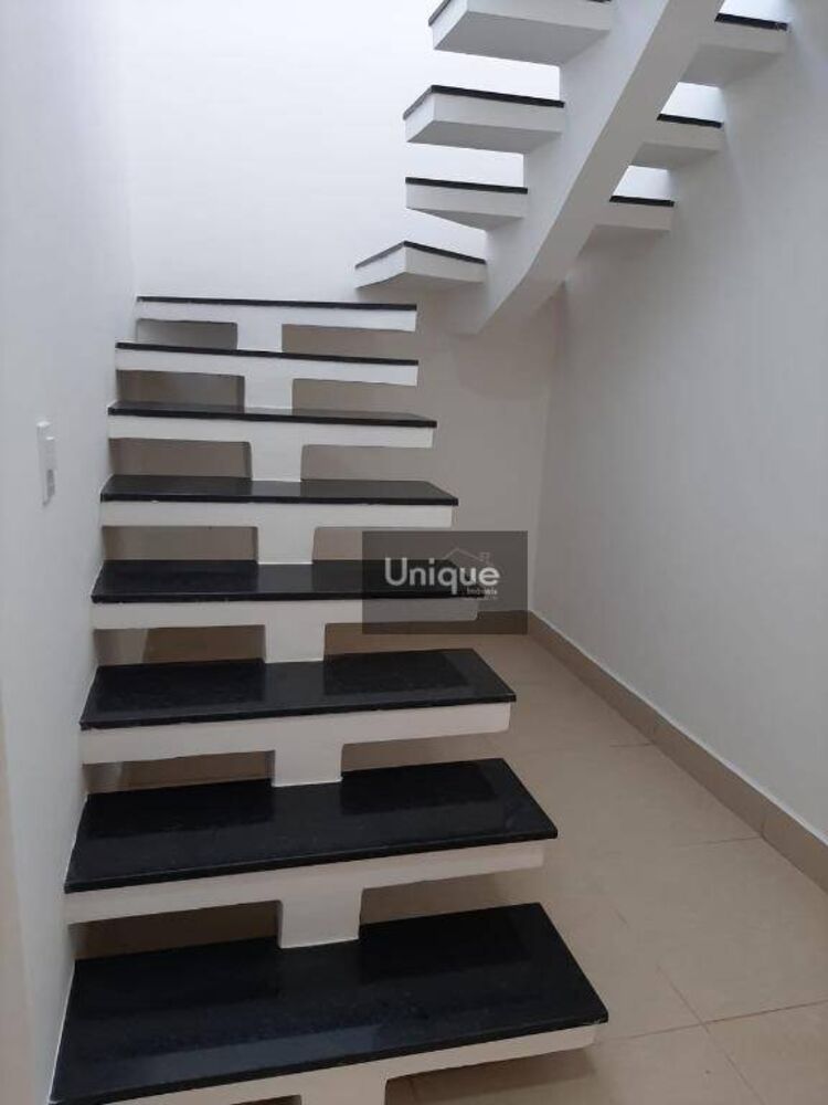 Casa, 3 quartos, 121 m² - Foto 2