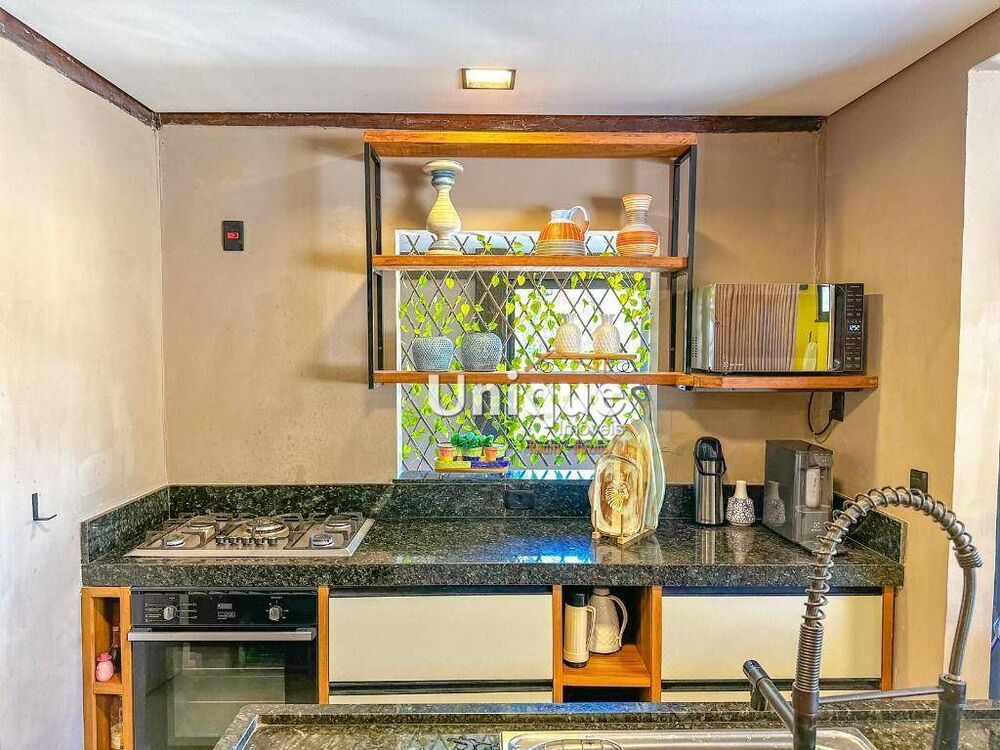 Casa, 6 quartos, 240 m² - Foto 40