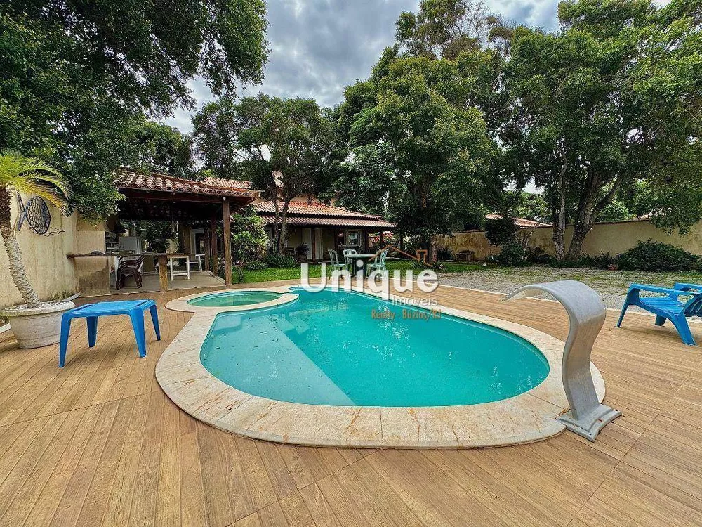 Casa, 3 quartos, 230 m² - Foto 1