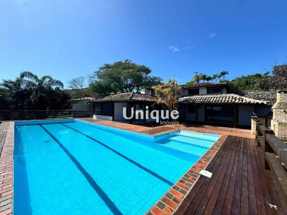 Casa, 5 quartos, 330 m² - Foto 1