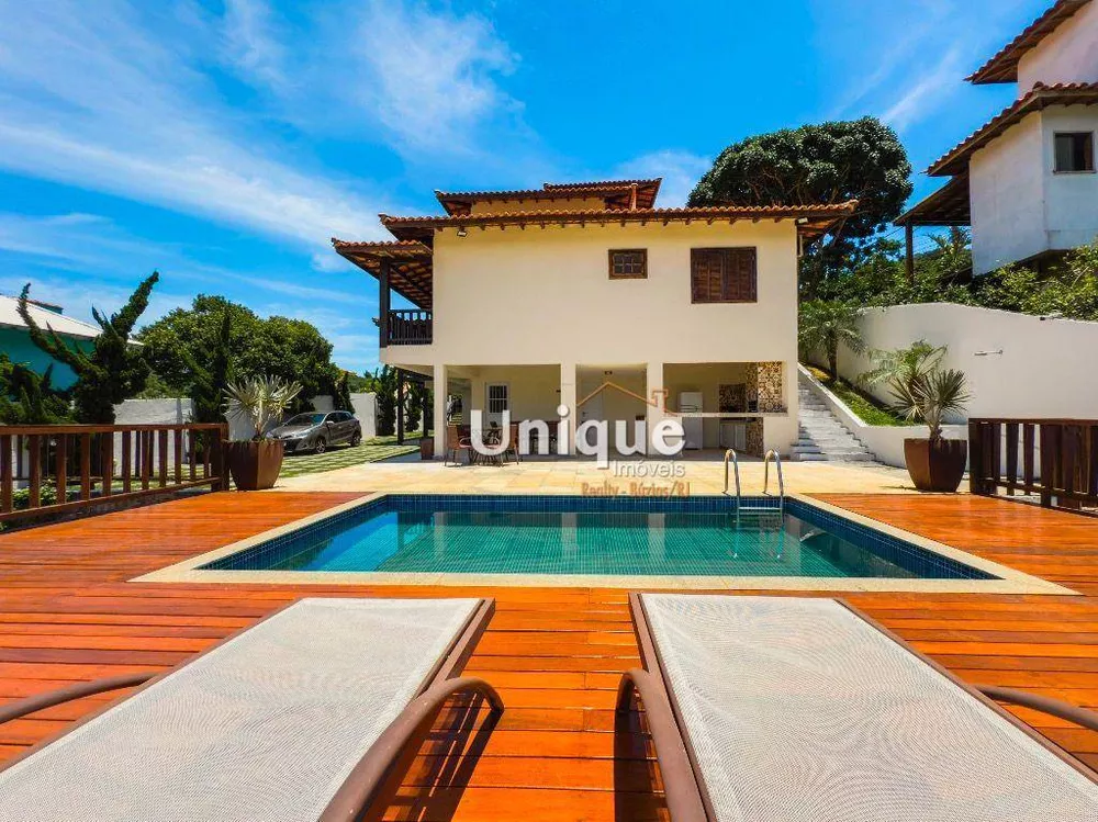 Casa, 6 quartos, 241 m² - Foto 1