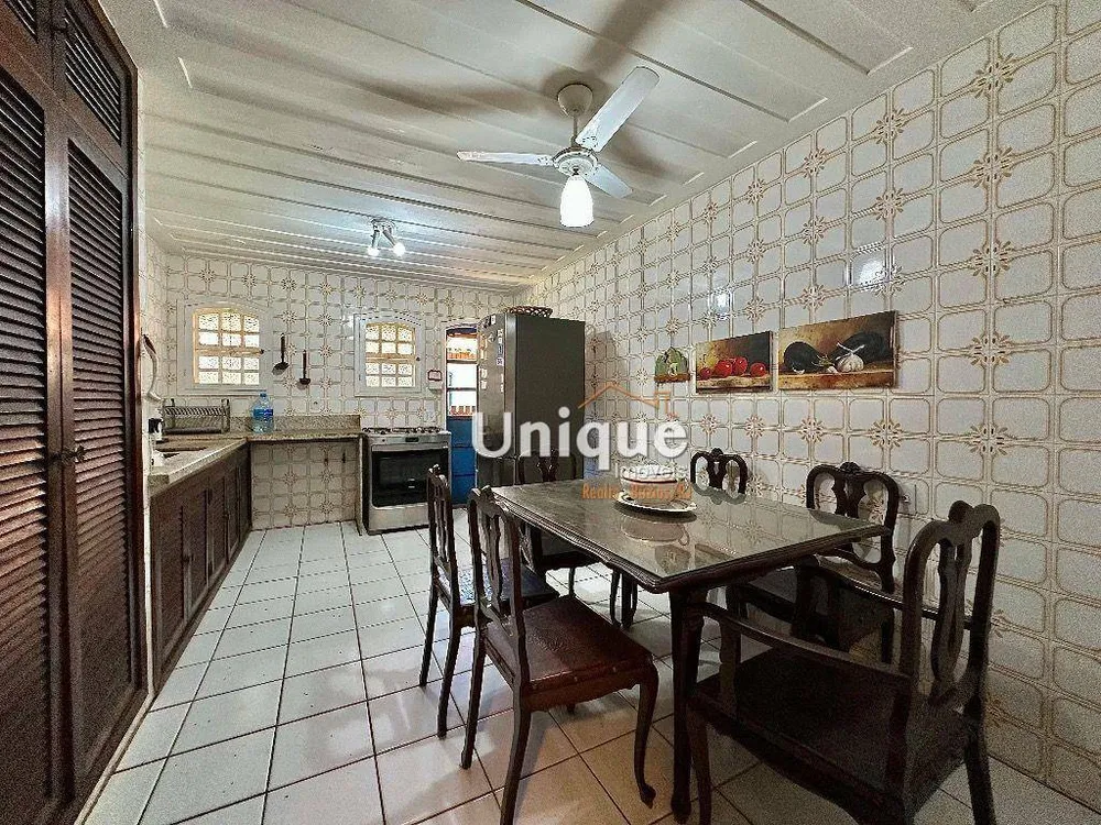 Casa, 5 quartos, 300 m² - Foto 12