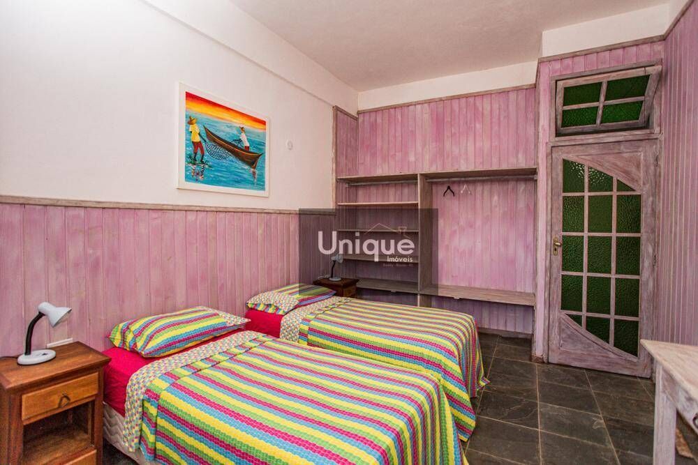 Casa, 7 quartos, 315 m² - Foto 2