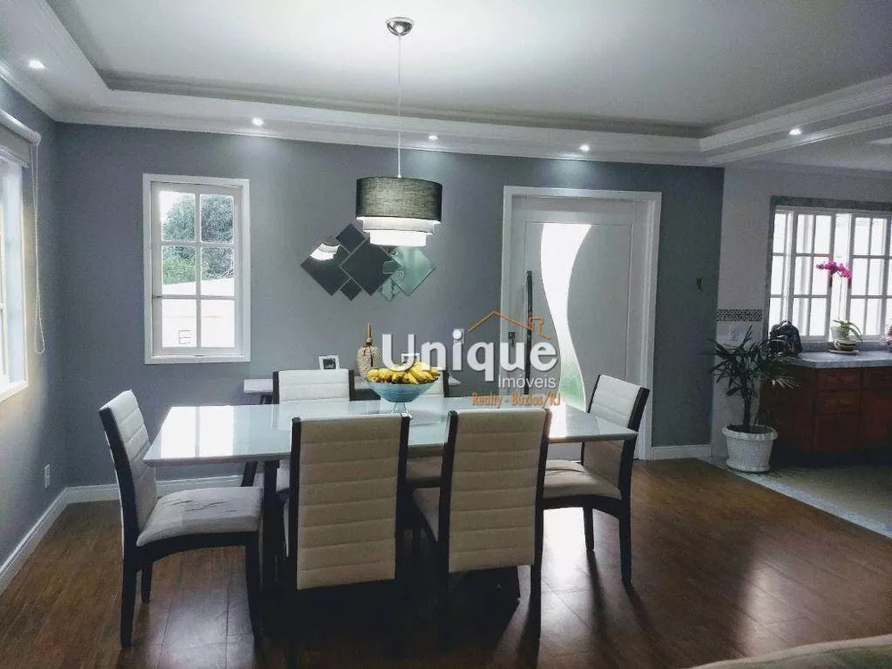 Casa, 5 quartos, 275 m² - Foto 1