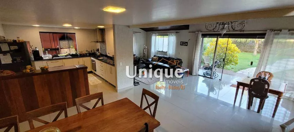 Casa, 3 quartos, 250 m² - Foto 1