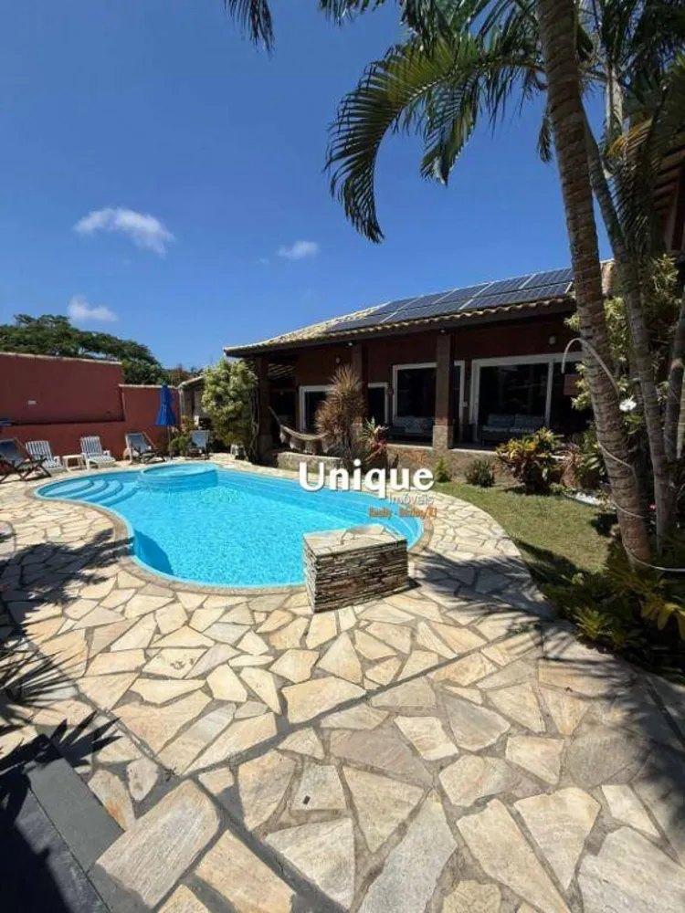 Casa, 5 quartos, 219 m² - Foto 1
