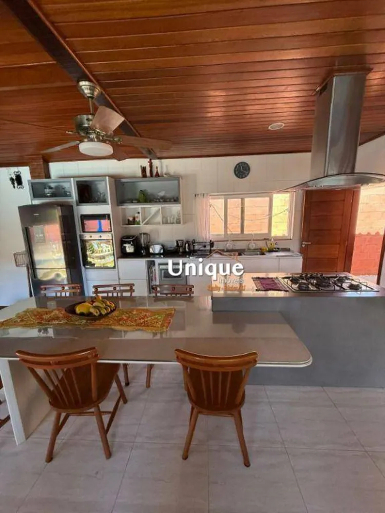 Casa, 5 quartos, 219 m² - Foto 5