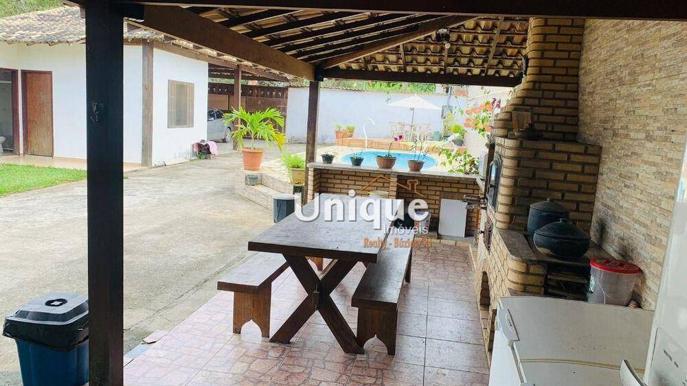 Casa, 4 quartos, 260 m² - Foto 4