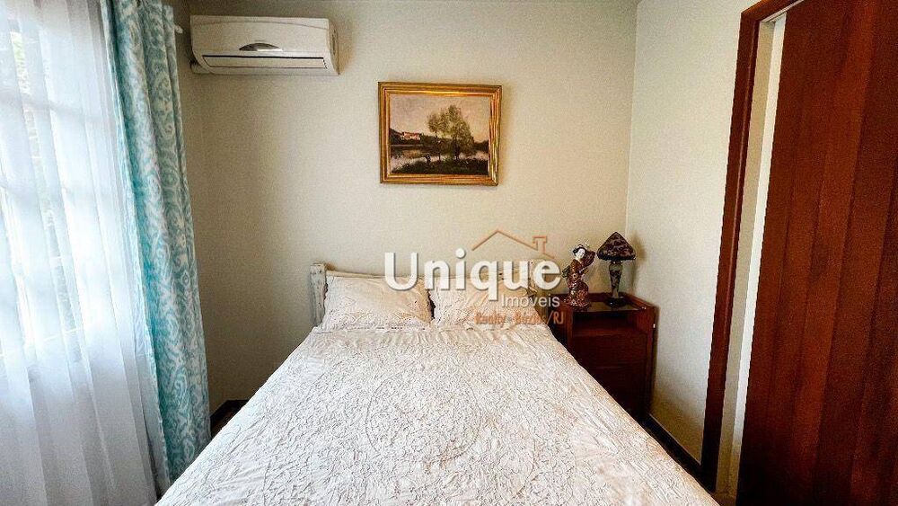 Casa de Condomínio à venda com 5 quartos, 201m² - Foto 2