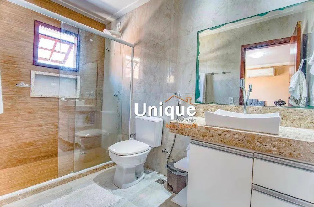 Casa, 4 quartos, 220 m² - Foto 35