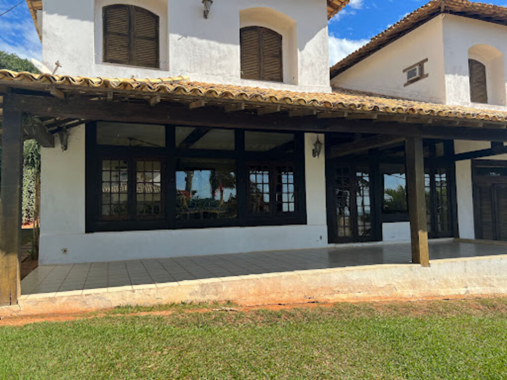 Casa de Condomínio à venda com 6 quartos, 300m² - Foto 1