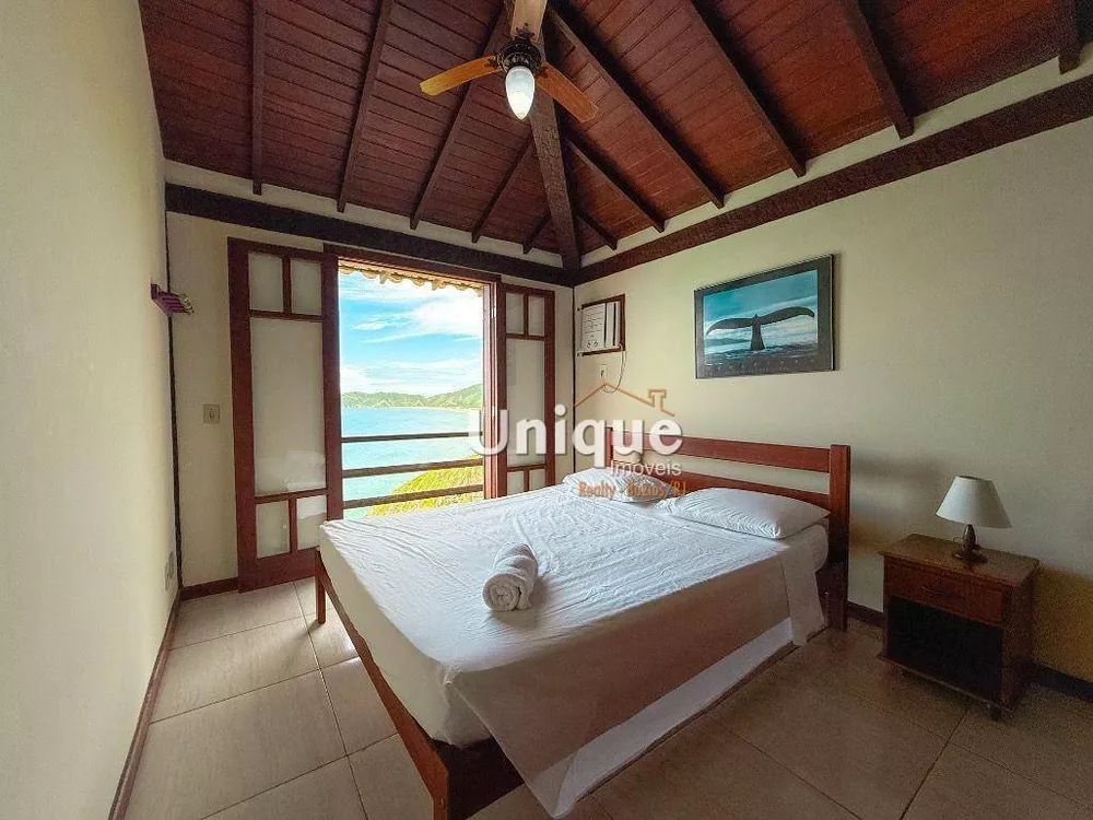 Casa, 4 quartos, 230 m² - Foto 1