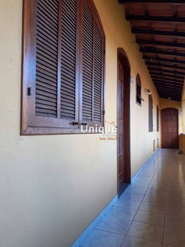 Casa, 6 quartos, 235 m² - Foto 8