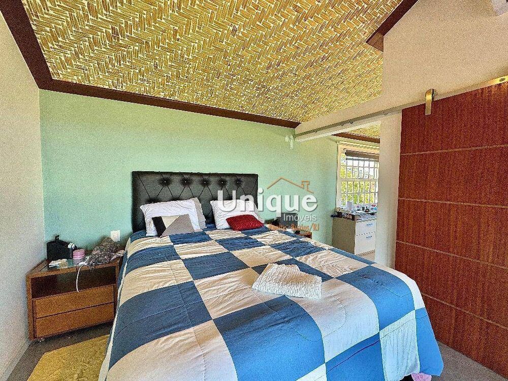 Casa à venda com 6 quartos, 400m² - Foto 3