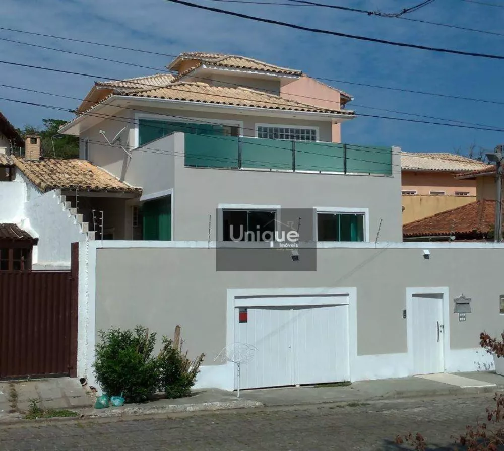 Casa à venda com 2 quartos, 170m² - Foto 1