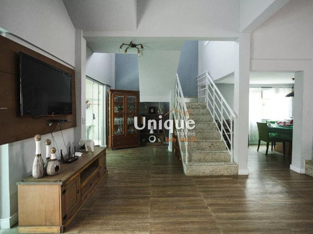 Casa, 6 quartos, 350 m² - Foto 8