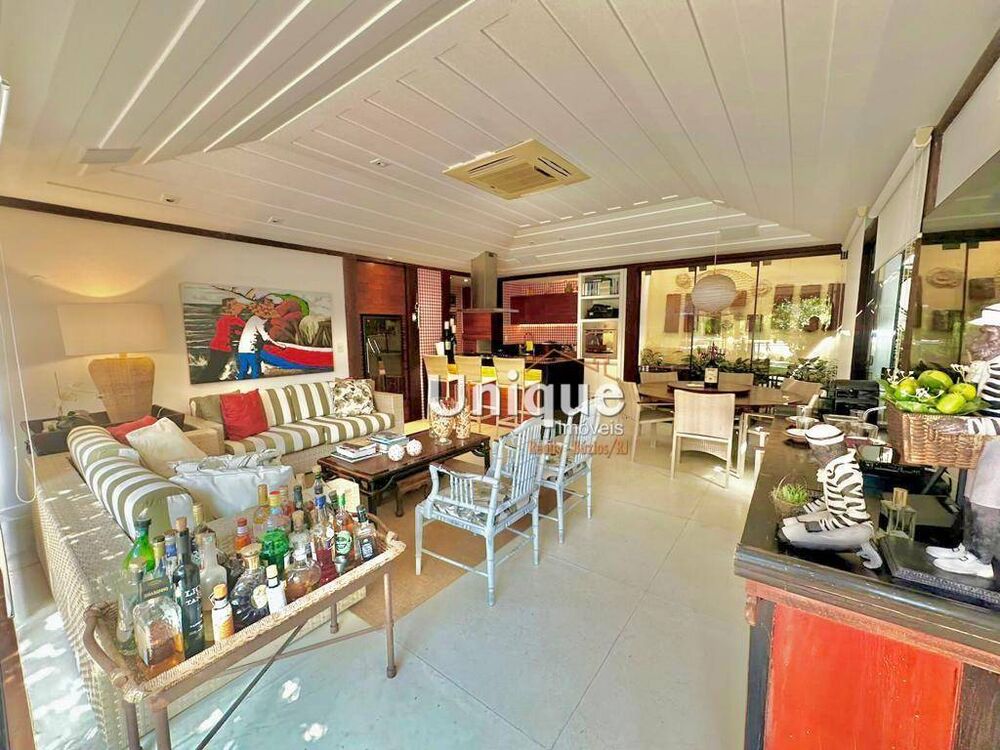 Casa de Condomínio à venda com 5 quartos, 300m² - Foto 4