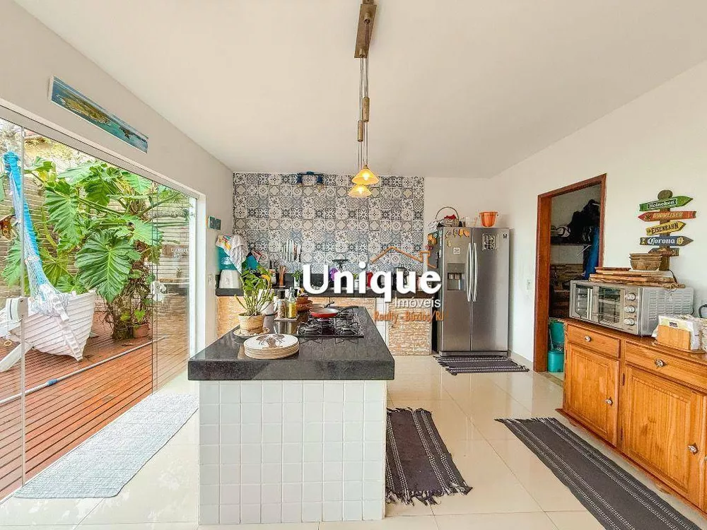 Casa, 4 quartos, 140 m² - Foto 1