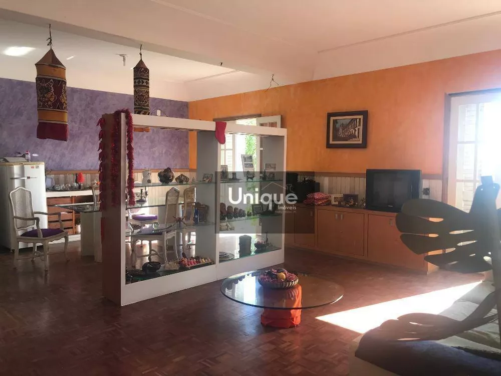 Casa, 4 quartos, 250 m² - Foto 17