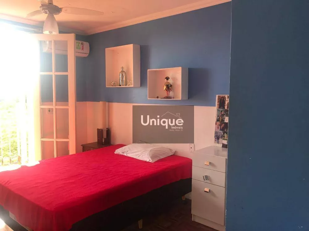 Casa, 4 quartos, 250 m² - Foto 1