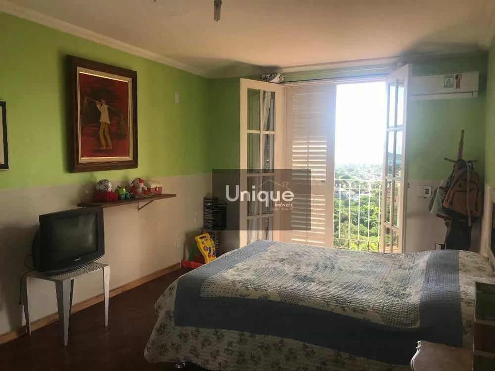 Casa, 4 quartos, 250 m² - Foto 13