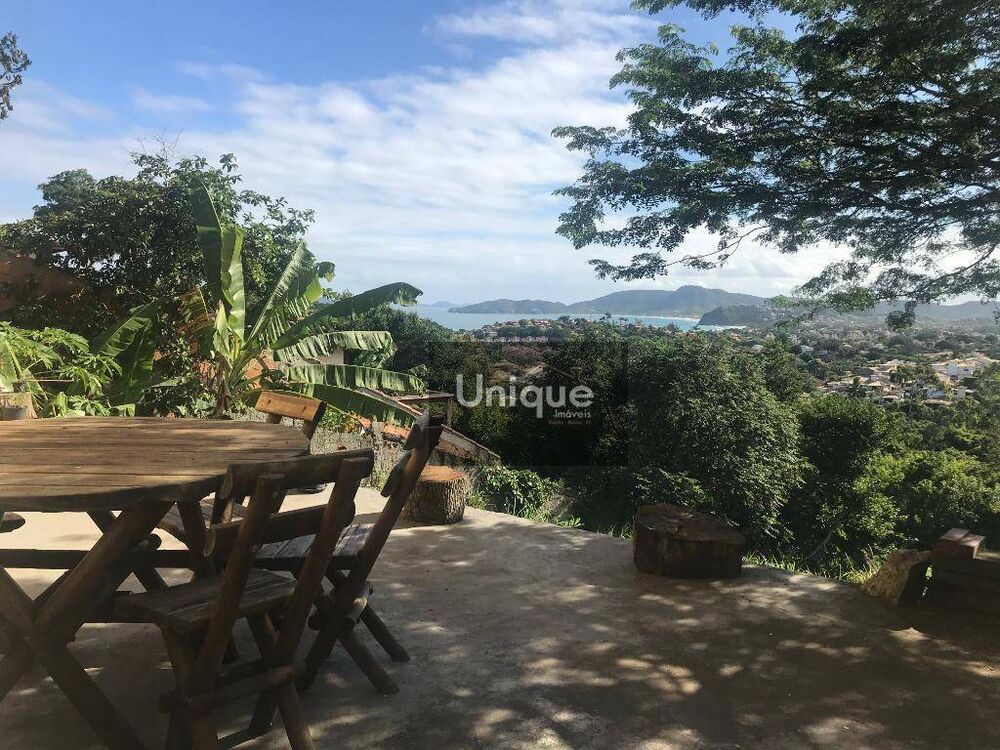 Casa à venda com 4 quartos, 250m² - Foto 4