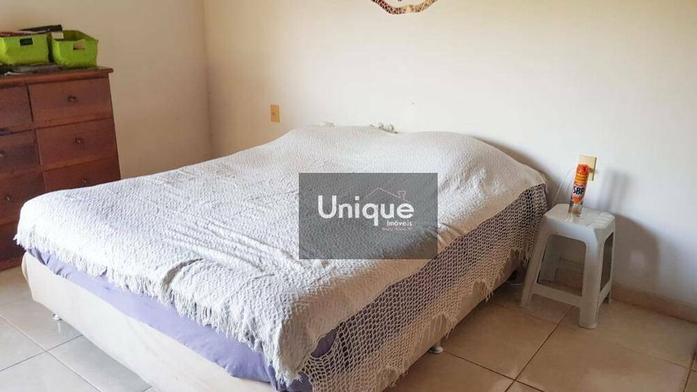 Casa à venda com 13 quartos, 550m² - Foto 1