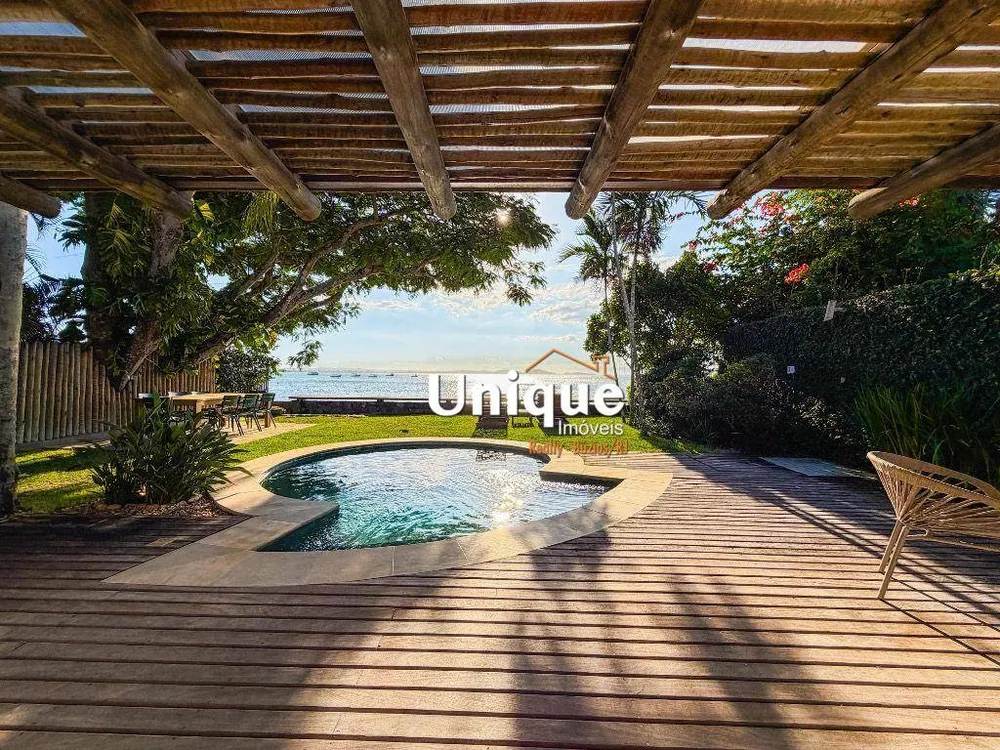 Casa, 5 quartos, 305 m² - Foto 1