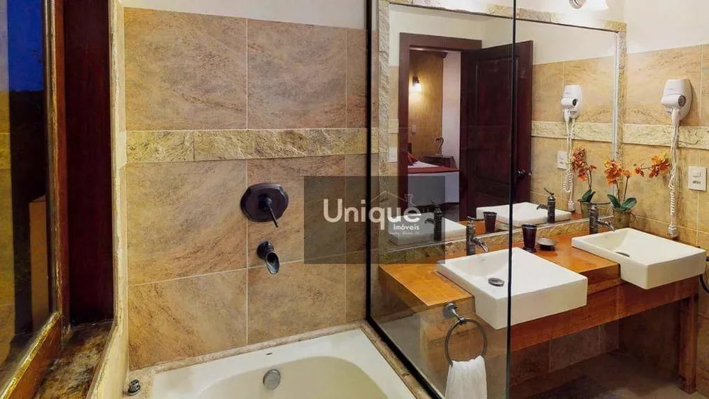 Casa, 4 quartos, 250 m² - Foto 27