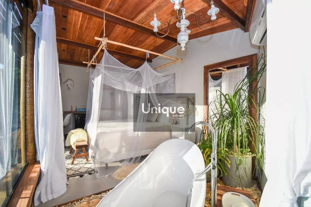 Casa, 6 quartos, 256 m² - Foto 27