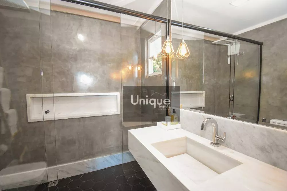 Casa, 6 quartos, 256 m² - Foto 37