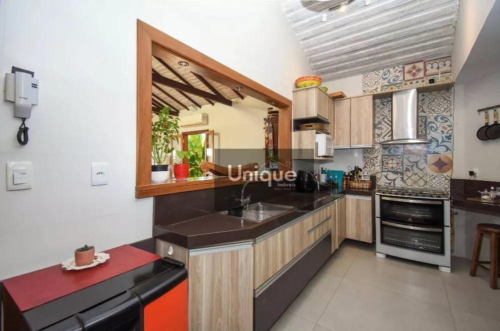 Casa, 6 quartos, 256 m² - Foto 41